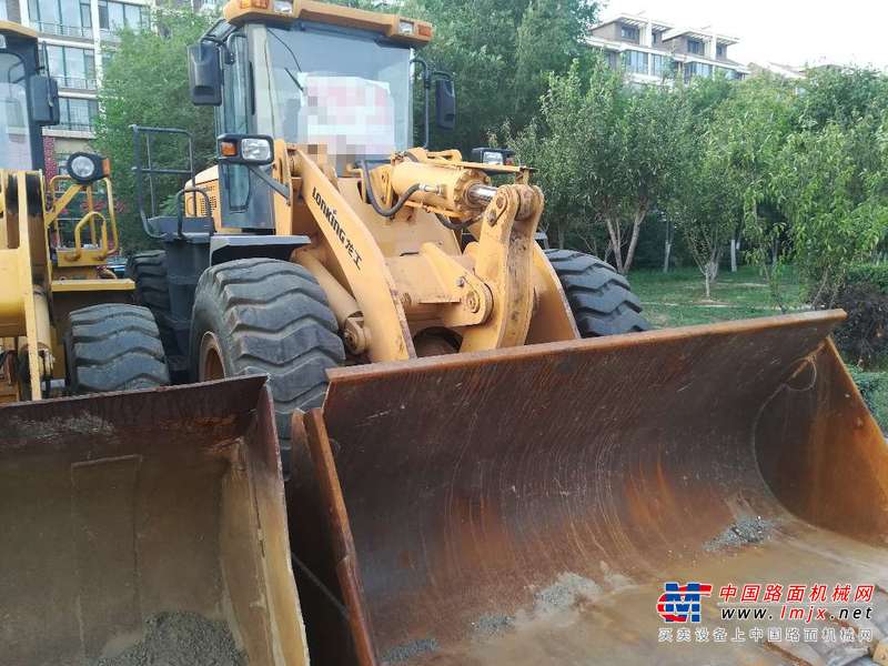 辽宁出售转让二手4000小时2014年龙工LG855D装载机