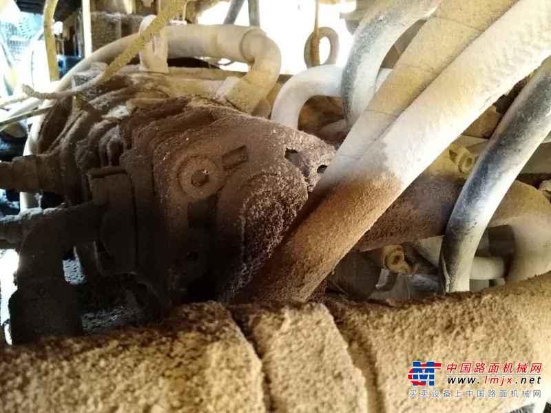 山西出售转让二手5000小时2004年龙工LG853装载机