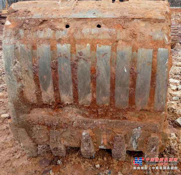 云南出售转让二手13210小时2007年柳工CLG220LC挖掘机