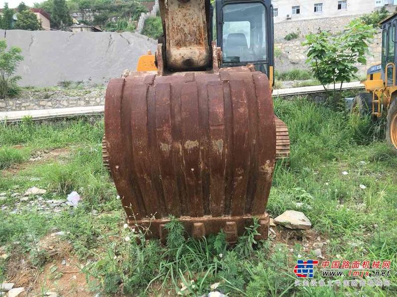 贵州出售转让二手4800小时2011年福田雷沃FR220挖掘机