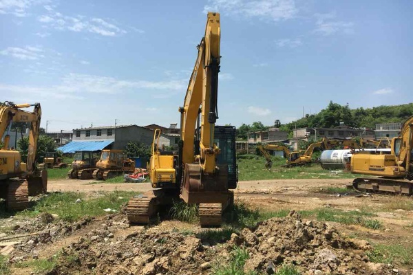 贵州出售转让二手4860小时2013年三一重工SY135C挖掘机
