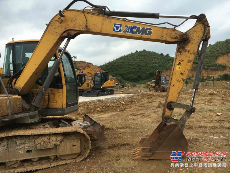 贵州出售转让二手1500小时2013年徐工XE80C挖掘机