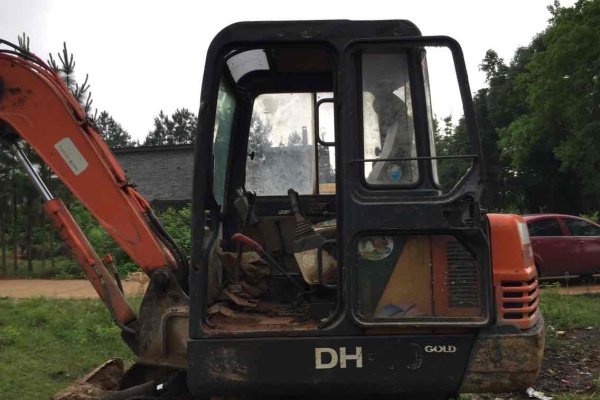 江西出售转让二手10000小时2007年斗山DH55挖掘机