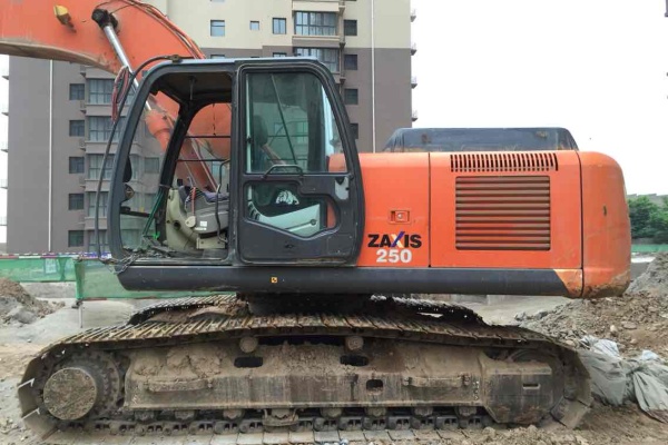 陕西出售转让二手8643小时2010年日立ZX240挖掘机