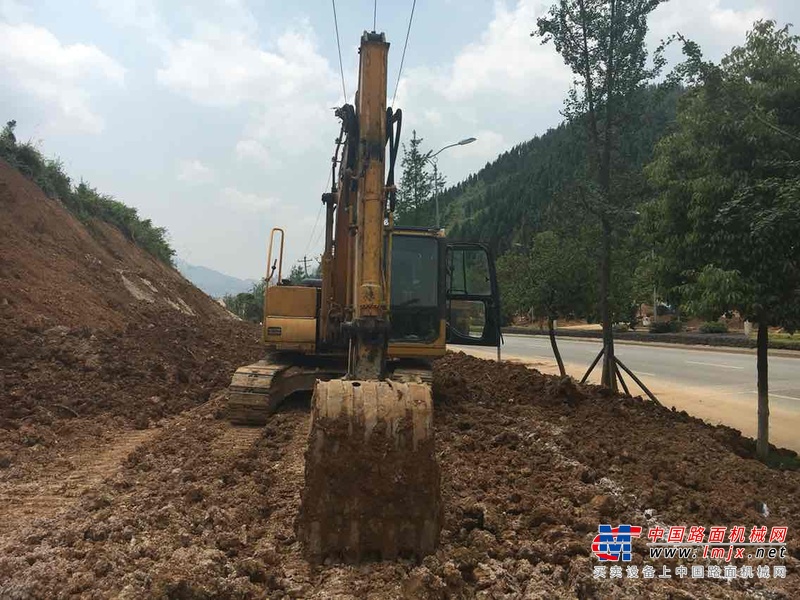 贵州出售转让二手5860小时2012年沃得重工W2150挖掘机