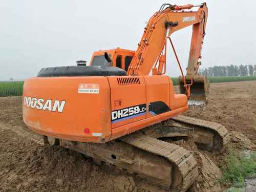 山西出售转让二手8700小时2009年斗山DH220LC挖掘机