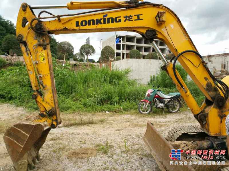贵州出售转让二手3644小时2011年龙工LG6065挖掘机