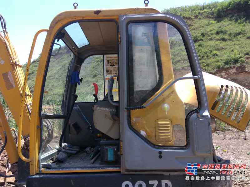 陕西出售转让二手6100小时2011年山重建机JCM906D挖掘机