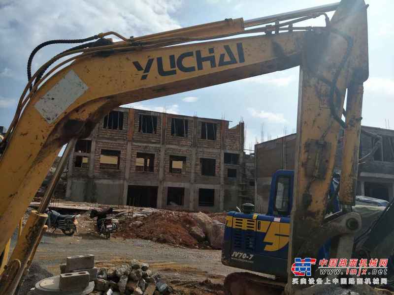 贵州出售转让二手7500小时2010年玉柴YC60挖掘机