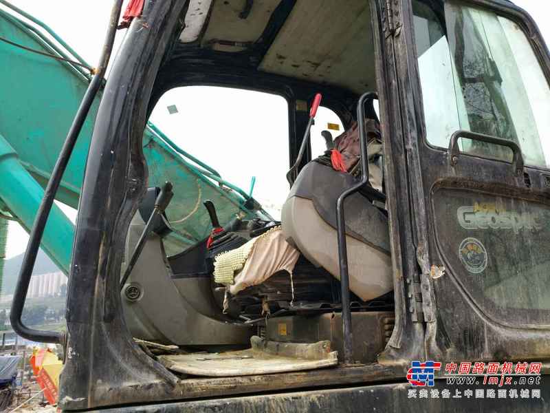 贵州出售转让二手9573小时2009年神钢SK260LC挖掘机