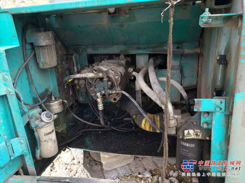 贵州出售转让二手9573小时2009年神钢SK260LC挖掘机