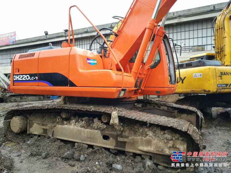 贵州出售转让二手10724小时2009年斗山DH220LC挖掘机