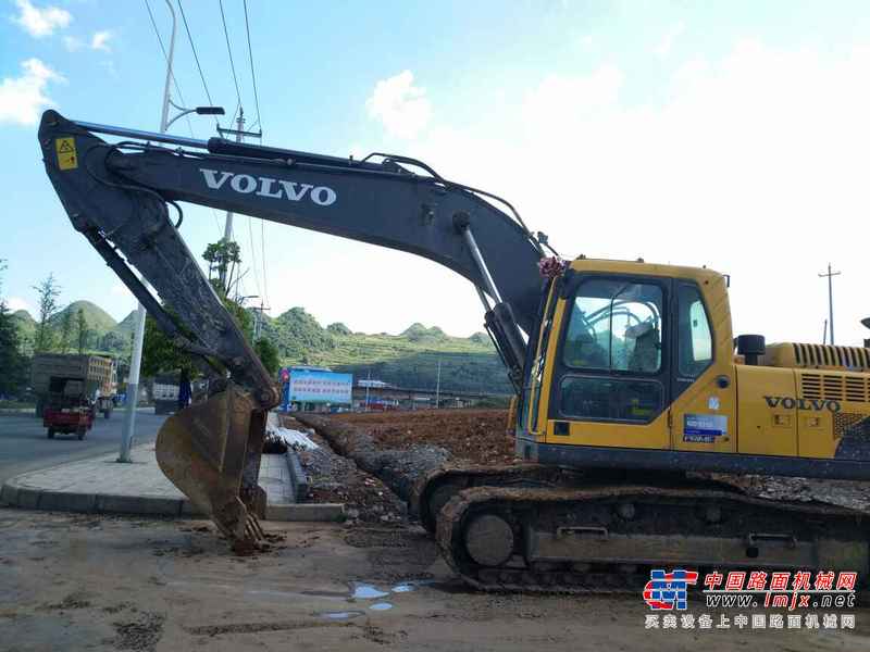 贵州出售转让二手4520小时2014年沃尔沃EC210B挖掘机