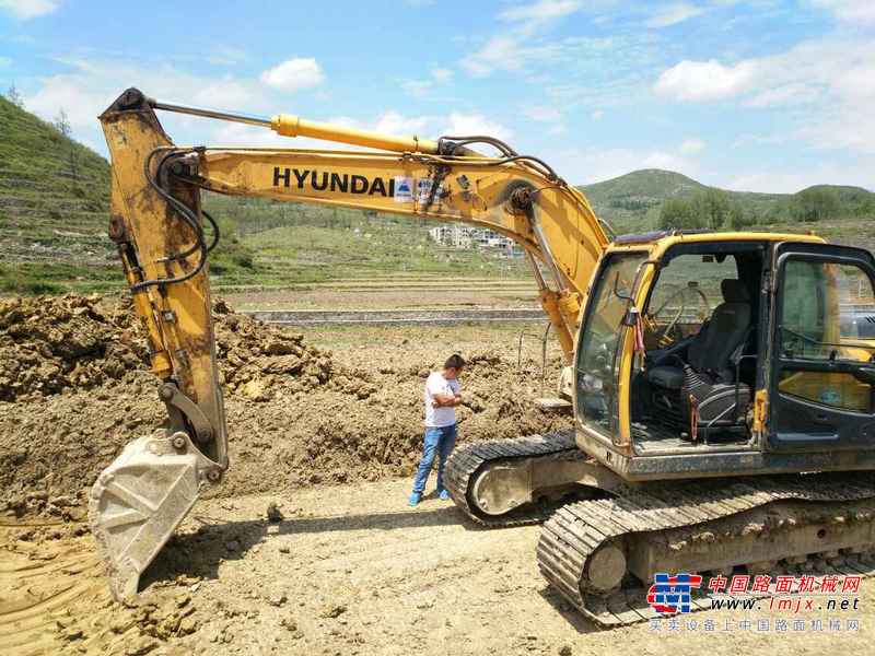 贵州出售转让二手9443小时2011年现代R150LC挖掘机