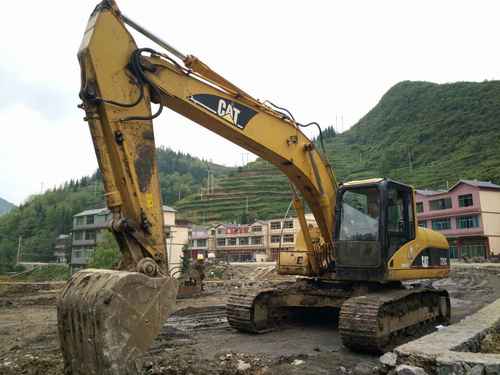 贵州出售转让二手14657小时2005年卡特彼勒320C挖掘机