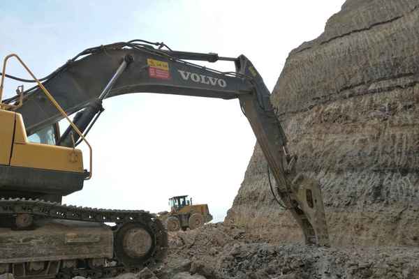 山西出售转让二手13900小时2010年沃尔沃EC460BLC挖掘机