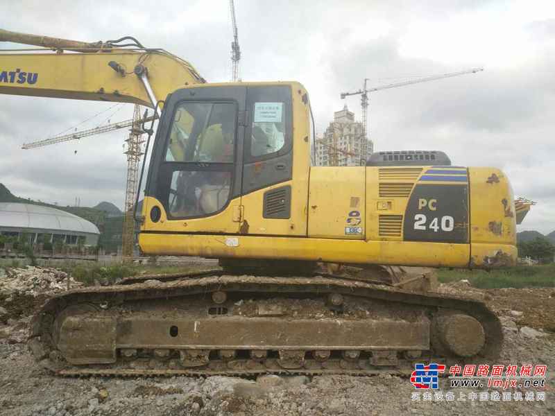 贵州出售转让二手10084小时2006年小松PC240LC挖掘机