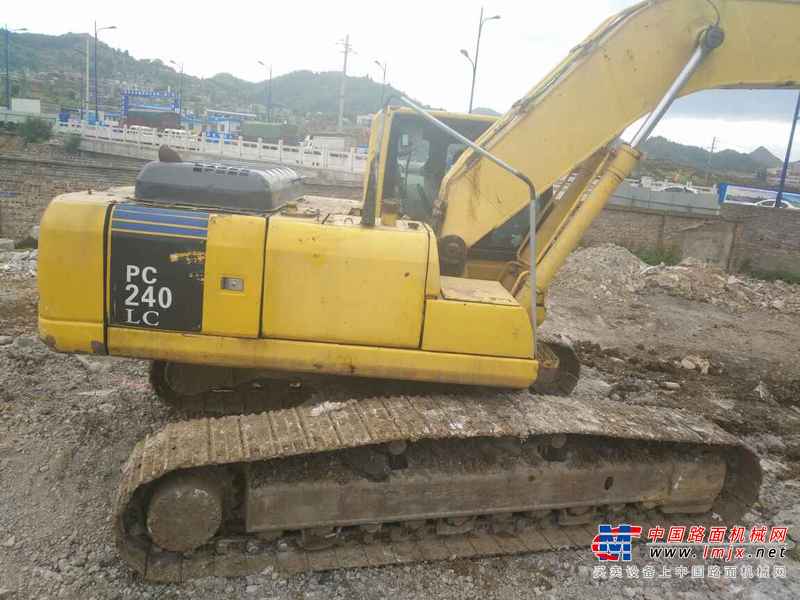 贵州出售转让二手10084小时2006年小松PC240LC挖掘机
