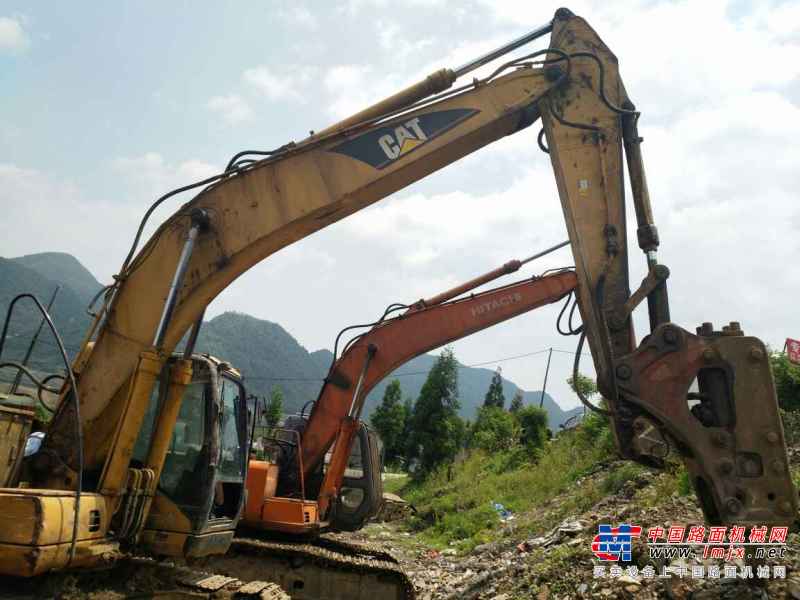 贵州出售转让二手11714小时2005年卡特彼勒320C挖掘机