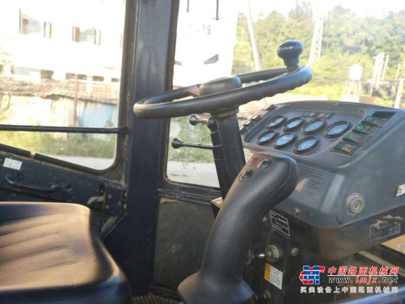 云南出售转让二手2316小时2013年山工ZL50F装载机