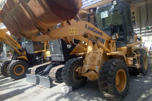辽宁出售转让二手2800小时2012年柳工CLG818C装载机