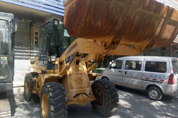 辽宁出售转让二手2800小时2012年柳工CLG818C装载机
