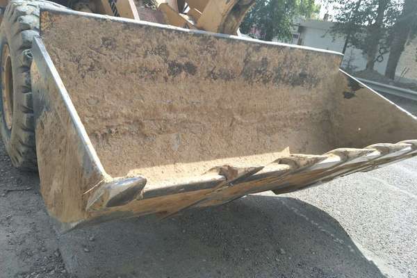 山西出售转让二手2700小时2010年龙工LG855B装载机