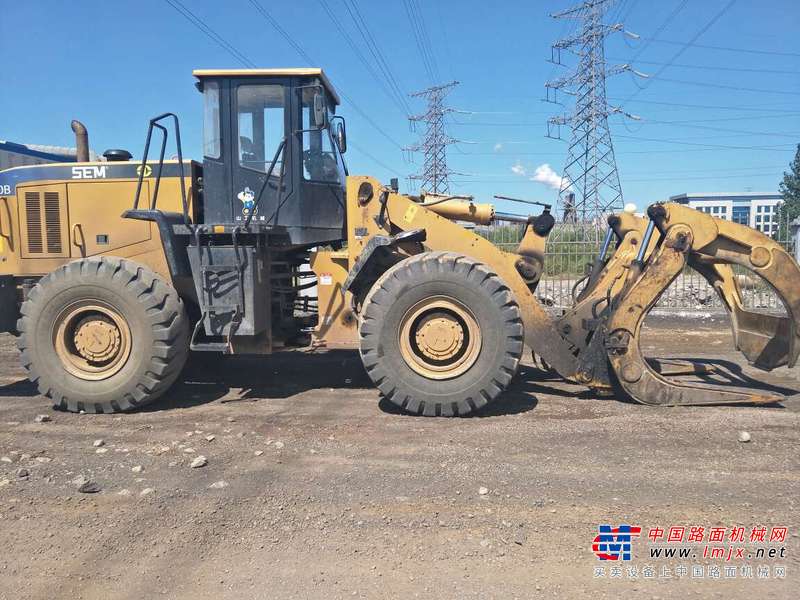 山东出售转让二手2000小时2014年山工SEM650B装载机