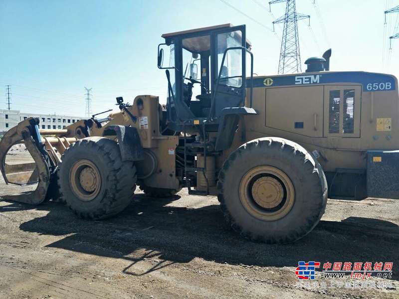 山东出售转让二手2000小时2014年山工SEM650B装载机