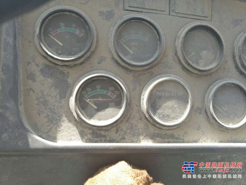 山东出售转让二手3000小时2010年山工650B装载机