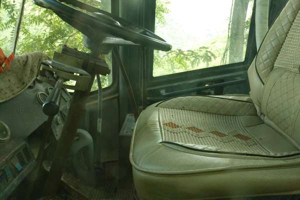云南出售转让二手4289小时2005年柳工CLG852装载机
