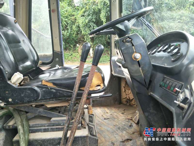 云南出售转让二手2582小时2009年龙工LG850D装载机