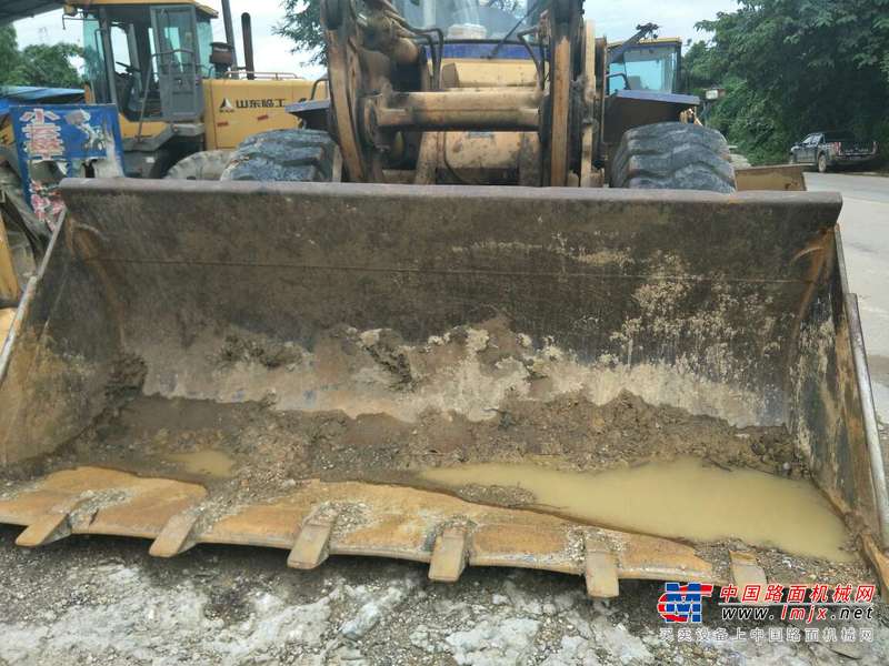 云南出售转让二手2582小时2009年龙工LG850D装载机