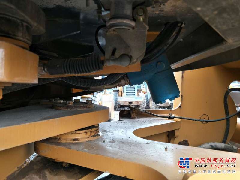 云南出售转让二手2980小时2011年龙工LG833B装载机