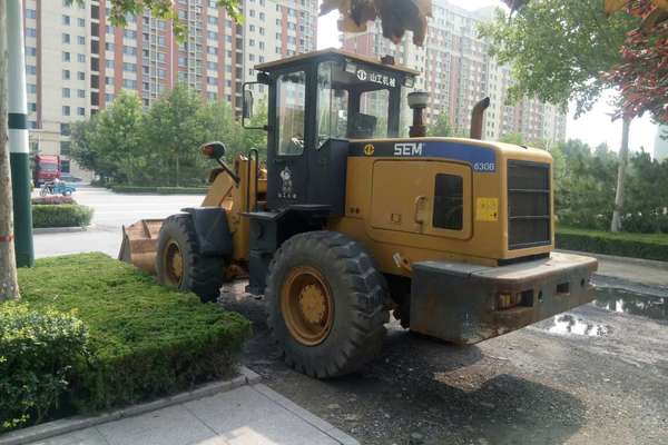 山东出售转让二手2300小时2011年山工SEM630B装载机