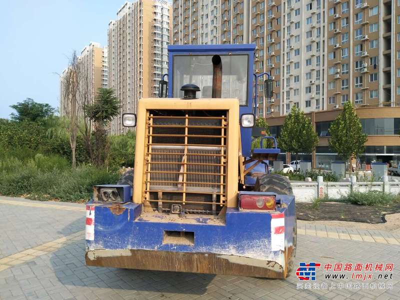 河南出售转让二手2800小时2013年龙工LG833装载机
