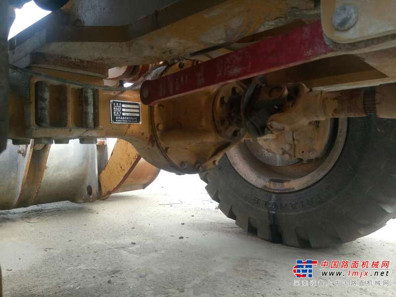 山东出售转让二手2000小时2014年山工SEM630B装载机