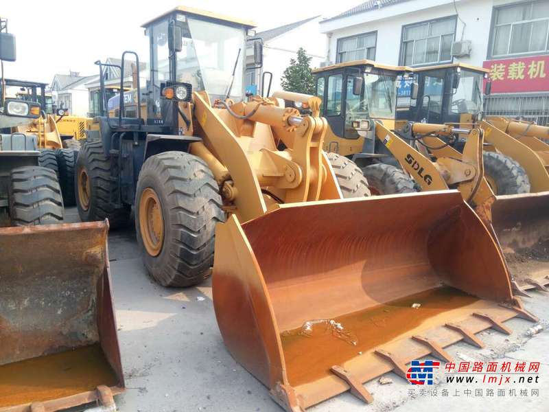 山东出售转让二手3300小时2013年山工SEM650装载机