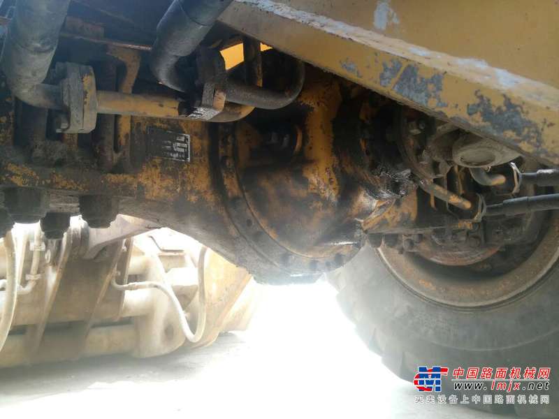 山东出售转让二手2100小时2012年山工SEM650装载机