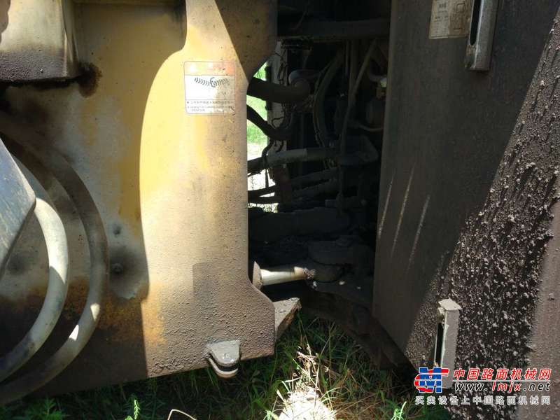 陕西出售转让二手4500小时2009年山工SEM650装载机