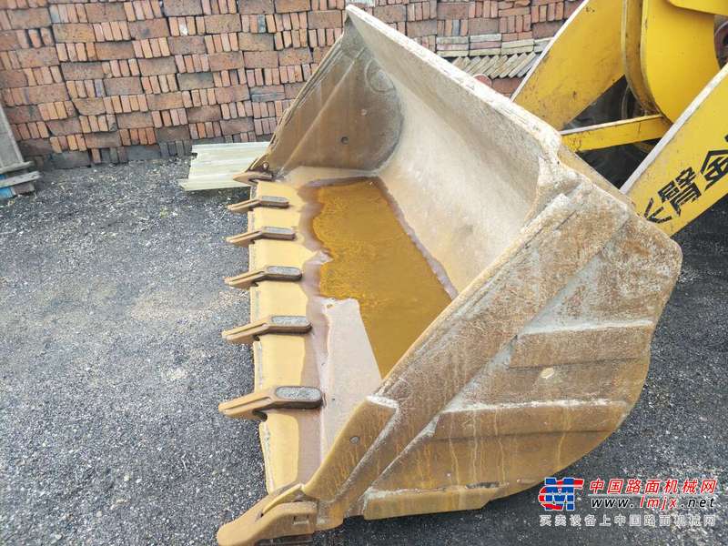 辽宁出售转让二手2500小时2014年德工DG938装载机