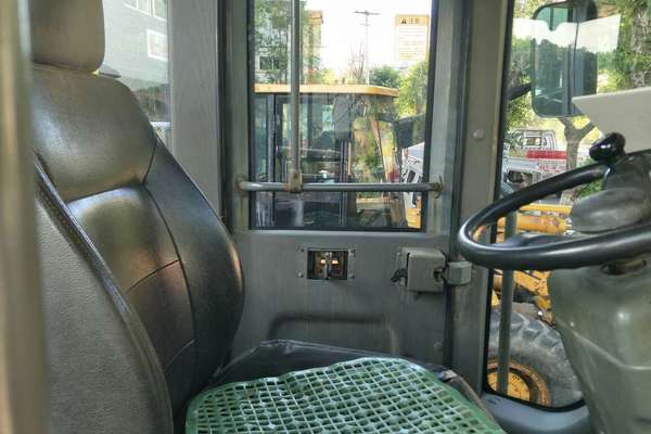 四川出售转让二手4000小时2009年临工LG953装载机