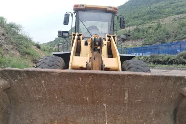 山西出售转让二手5600小时2011年龙工LG855装载机