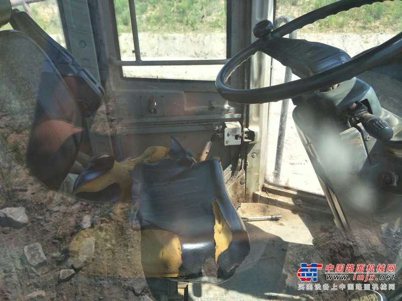 四川出售转让二手8000小时2006年临工LG953装载机