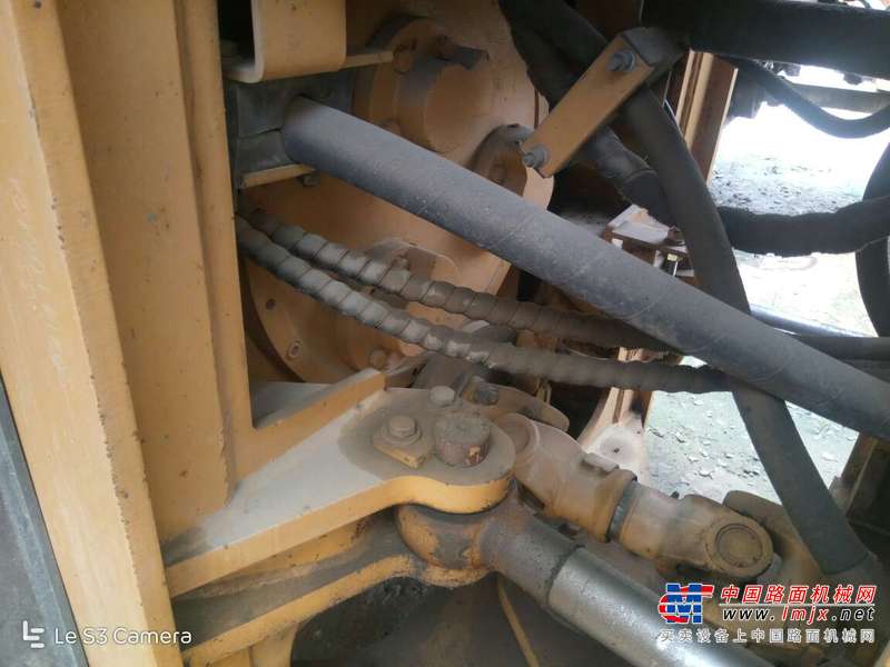 山东出售转让二手1300小时2014年龙工LG833B装载机