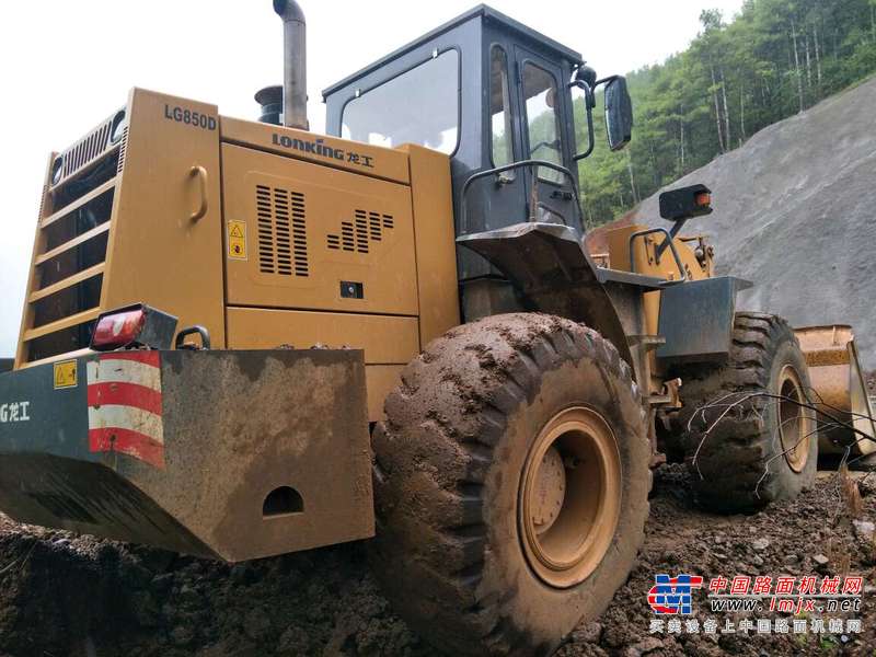 云南出售转让二手8546小时2010年龙工LG855D装载机