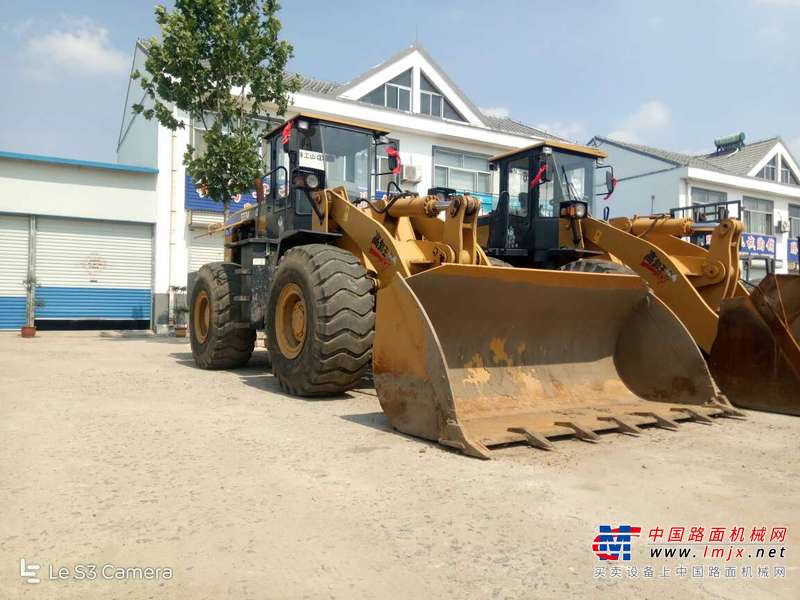 山东出售转让二手2900小时2014年山工SEM652B装载机