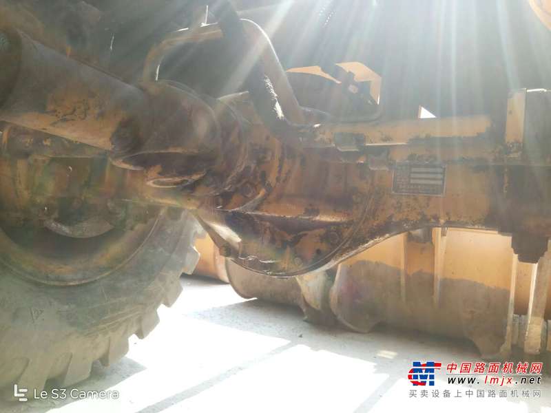 山东出售转让二手2900小时2014年山工SEM652B装载机