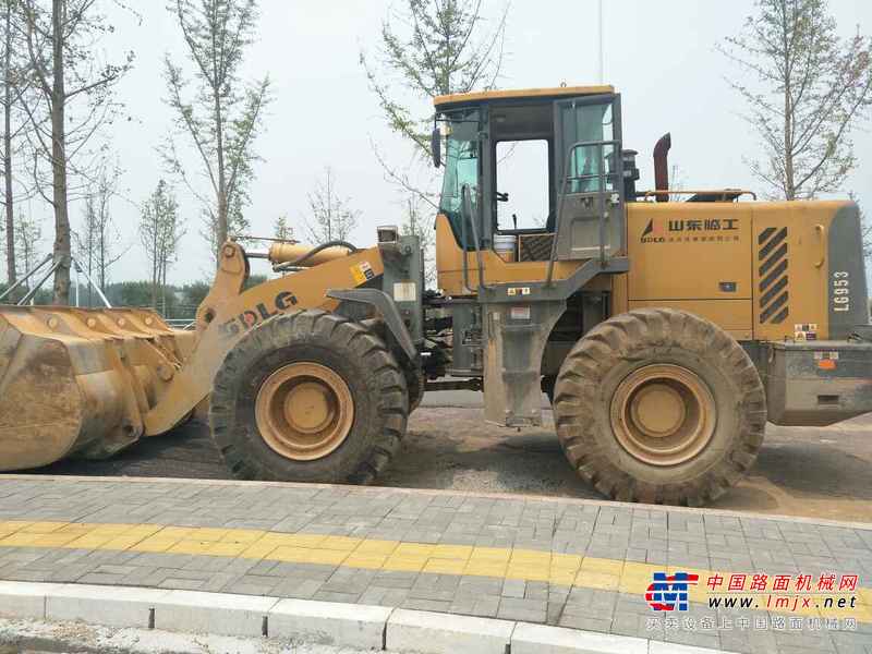 山东出售转让二手9000小时2010年临工LG953装载机