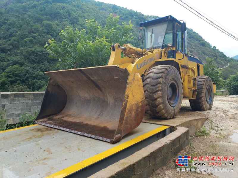 云南出售转让二手15680小时2008年柳工CLG856装载机